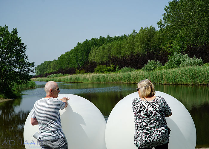 asverstrooiing met heliumballonnen te Zoetermeer